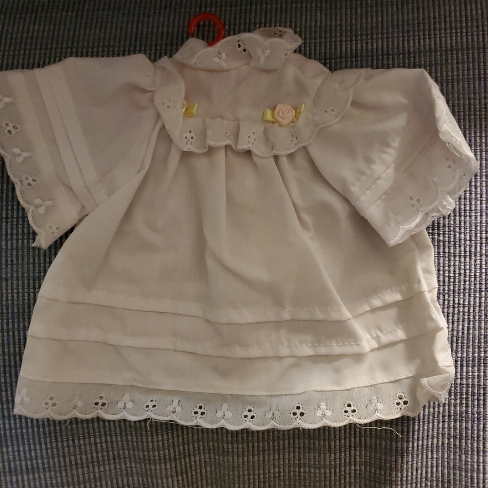 Vintage MUFFY VANDERBEAR Clothing Muffy Christening" Pre-Owned Good cond…